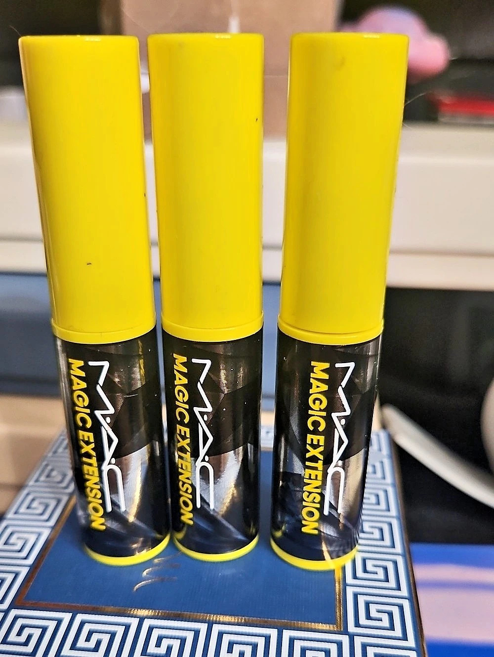 MAC Magic Extension 5mm Fibre Mascara 3-Piece Set Yellow